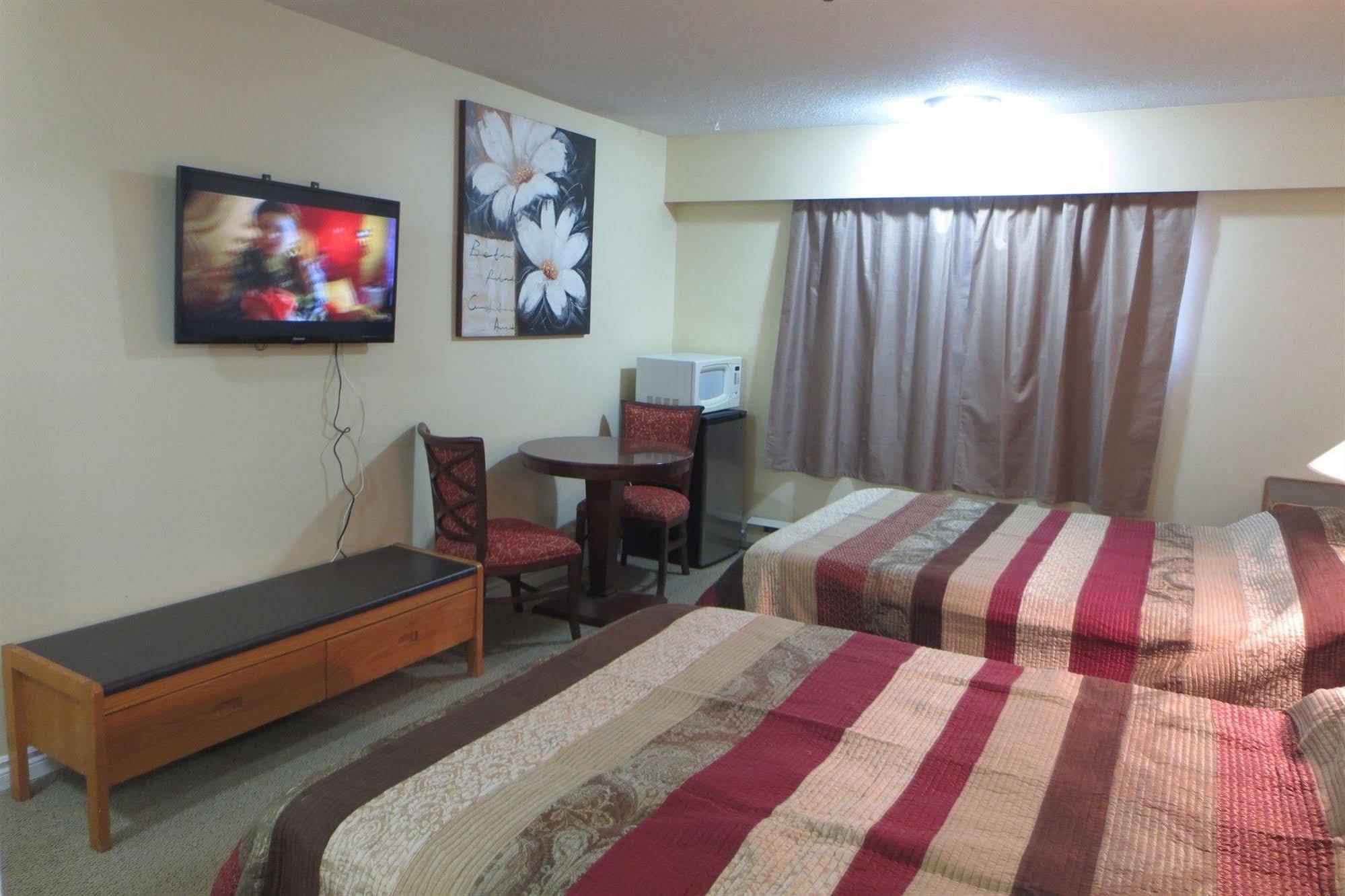 Vanderhoof Inn מראה חיצוני תמונה
