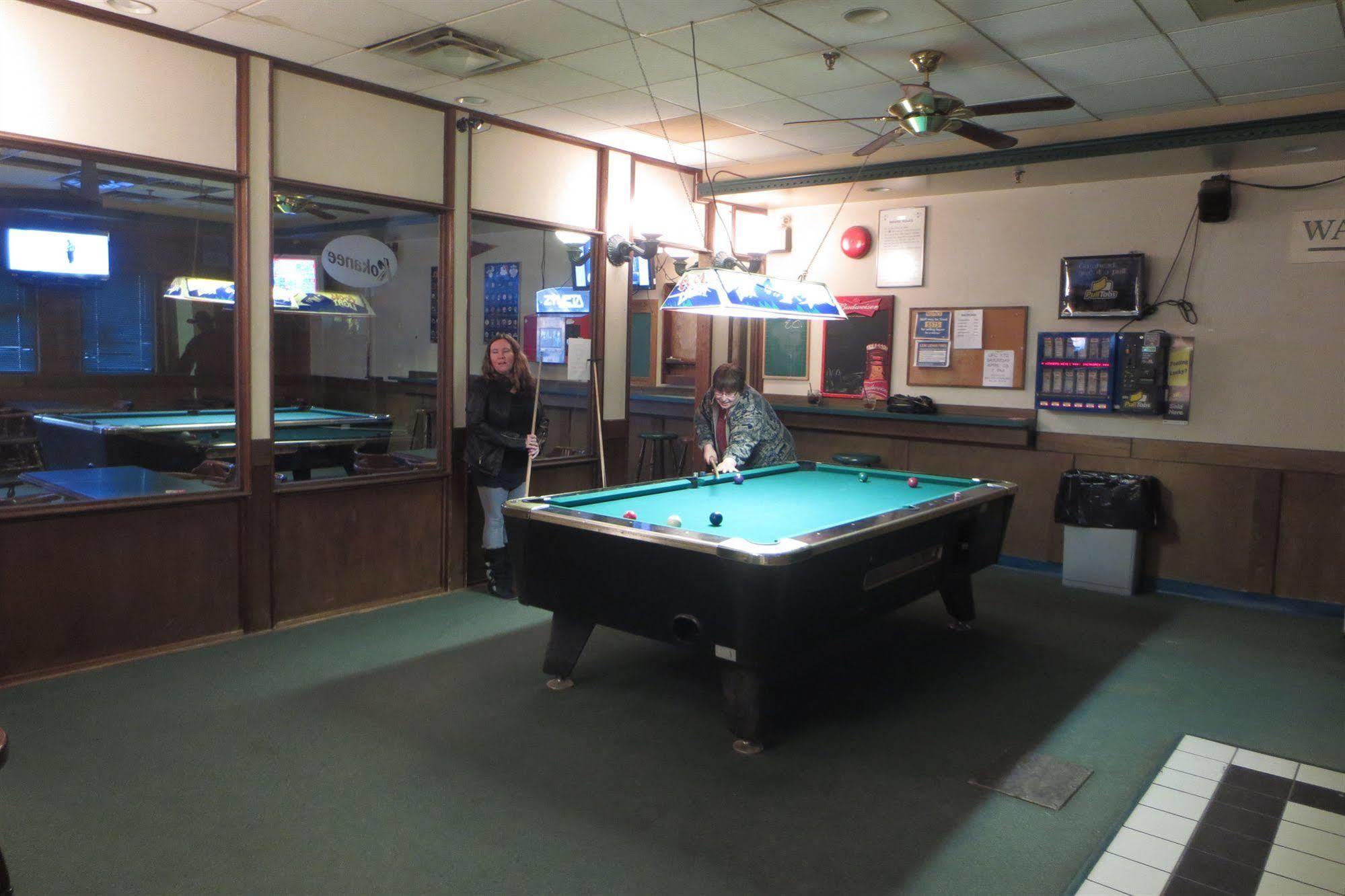Vanderhoof Inn מראה חיצוני תמונה