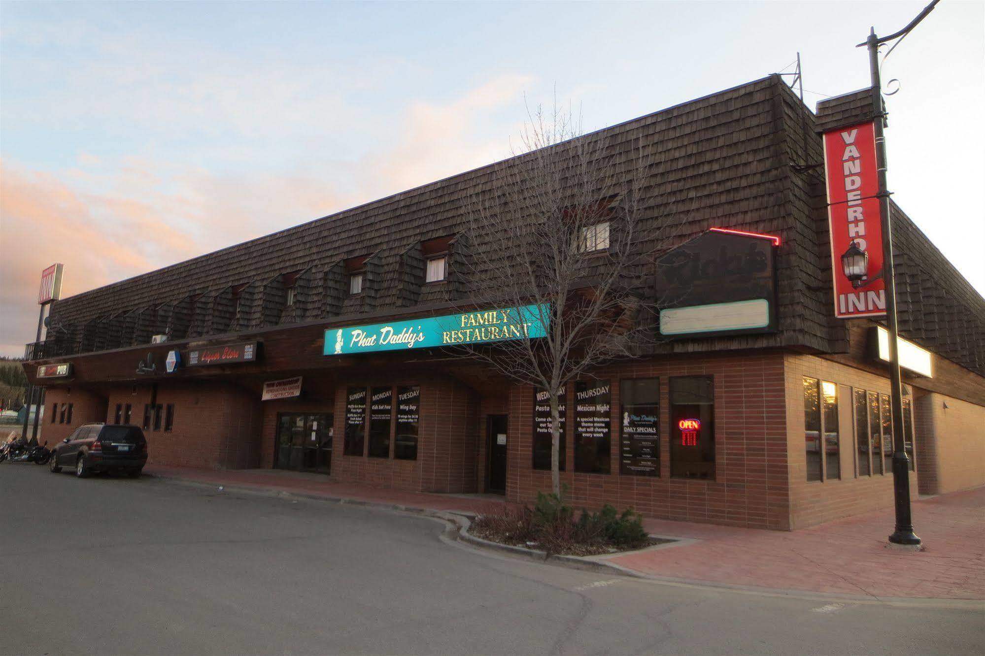 Vanderhoof Inn מראה חיצוני תמונה